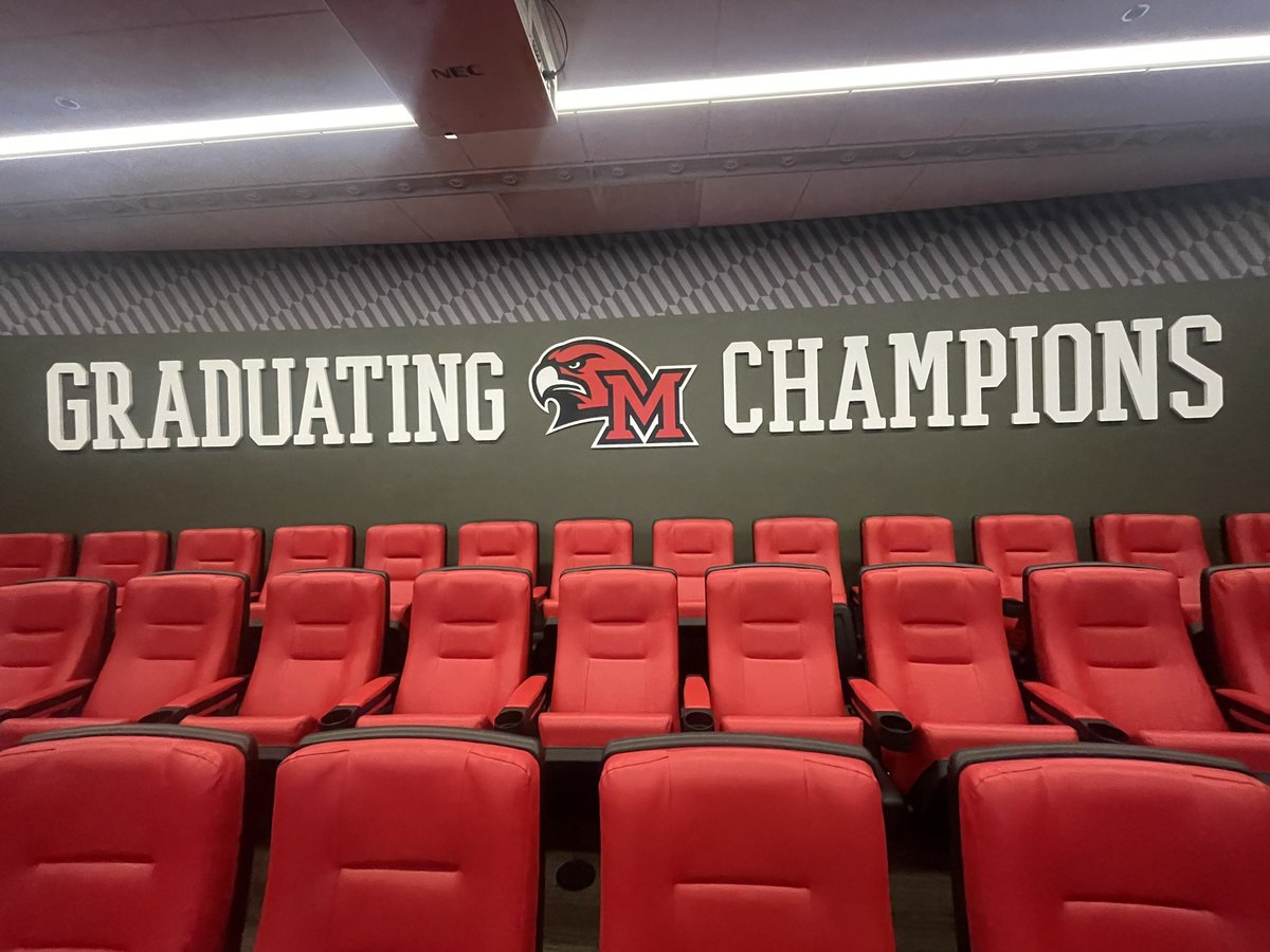 7tavienfox_'s tweet photo. Thank you to @MiamiOHFootball and @MiamiRedHawks for a great visit today! I am grateful to get an up close experience of what playing at the next level is like! @CRitterRaiderFB @LevarJohnson3 @PrepRedzoneIN @IndianaPreps @Indyrecruit_ @IndyWeOutHere @Bryan_Ault https://t.co/UMytfi2y4m