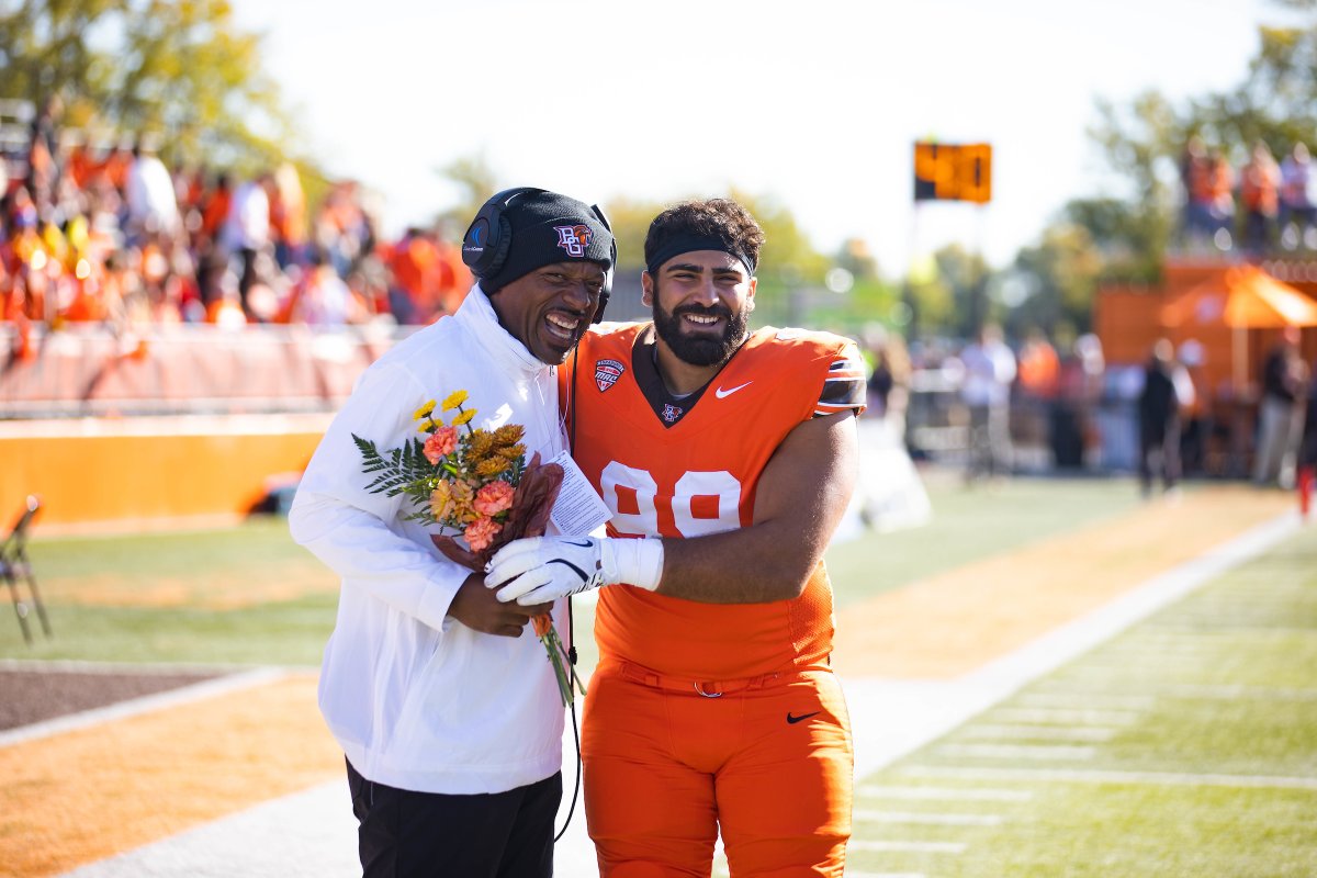 bgsu's tweet image. Family Weekend victory frames 👏🧡 #FamilyWeekend #AlwaysBG