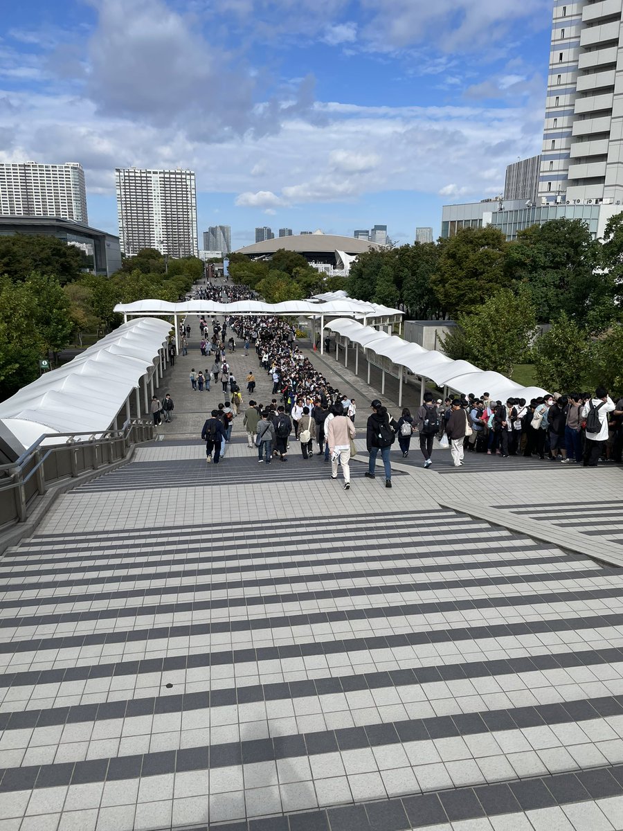 思ったより寒いし意外と人いる