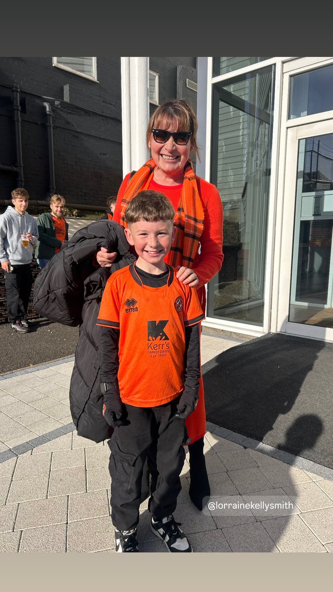 Chezza83Jane's tweet photo. It’s been a while since I’ve posted but today deserves a post, absolute scenes 😮‍💨🧡🖤🥳 @dundeeunitedfc https://t.co/JqpVeHAj2W