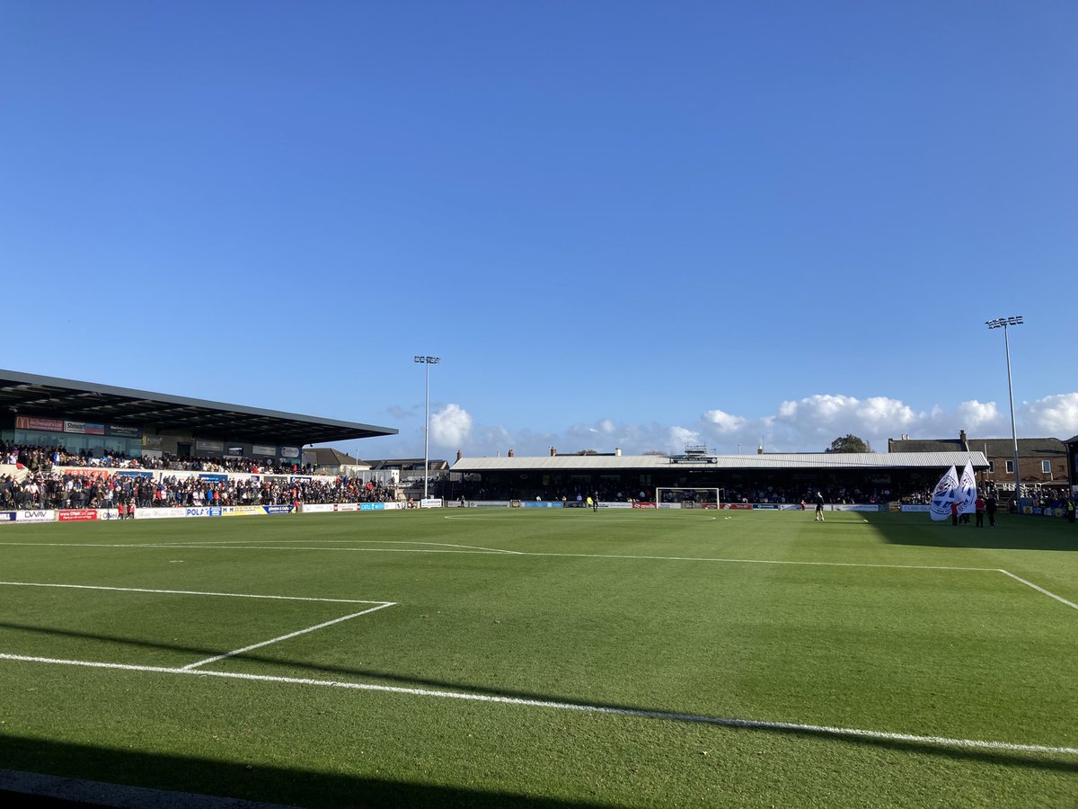 StuartStuclap's tweet photo. Loved my day today. Credit to @LiviFCOfficial for how we continue to play this season, unbeaten and another away day to be proud of, &amp; Pitts👌 We are on our way 🦁👏😊 https://t.co/dfW9QJafs4