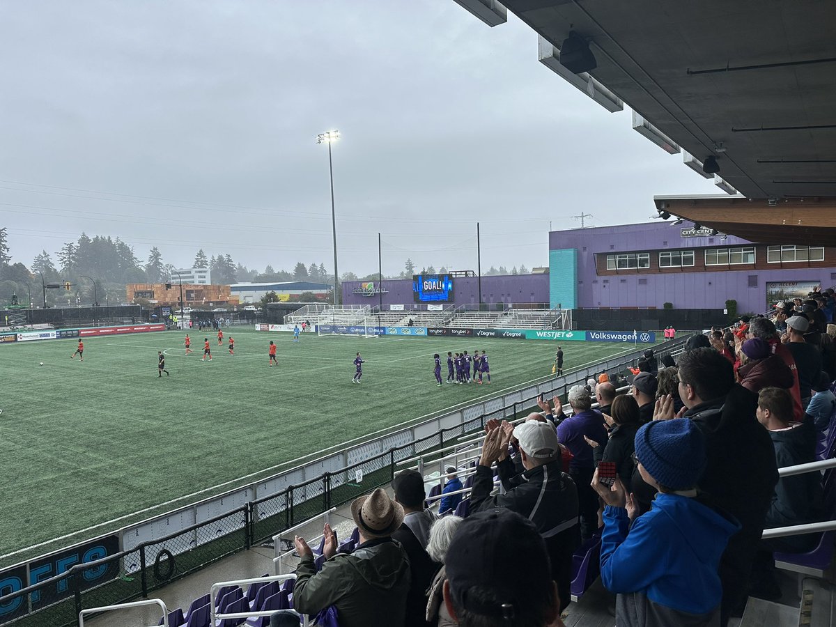 ManuelVeth's tweet image. Out at Starlight for #CanPL decision day. Pacific FC are up 1-0 over Forge FC. They win they are in! 

Sold performance by Pacific against a Forge side that has already secured first in the league.