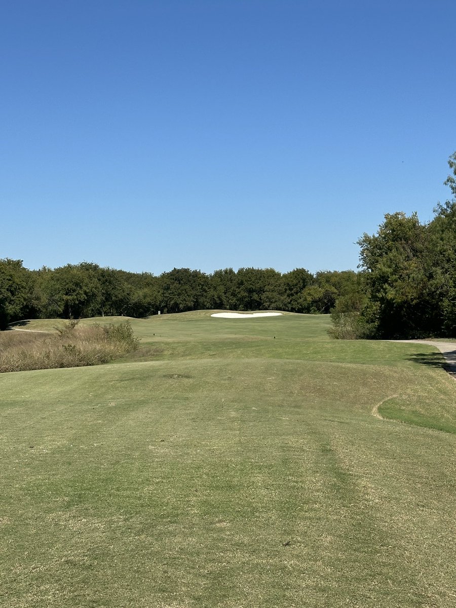 Dragn73's tweet photo. Rd 47 Hole 11
Par 4 - 372 yds
My score: 6 (Double)
VS thru 11: +8
#NikeStrong #DaisyStrong
Grossโฆ https://t.co/uqHtHr94lx