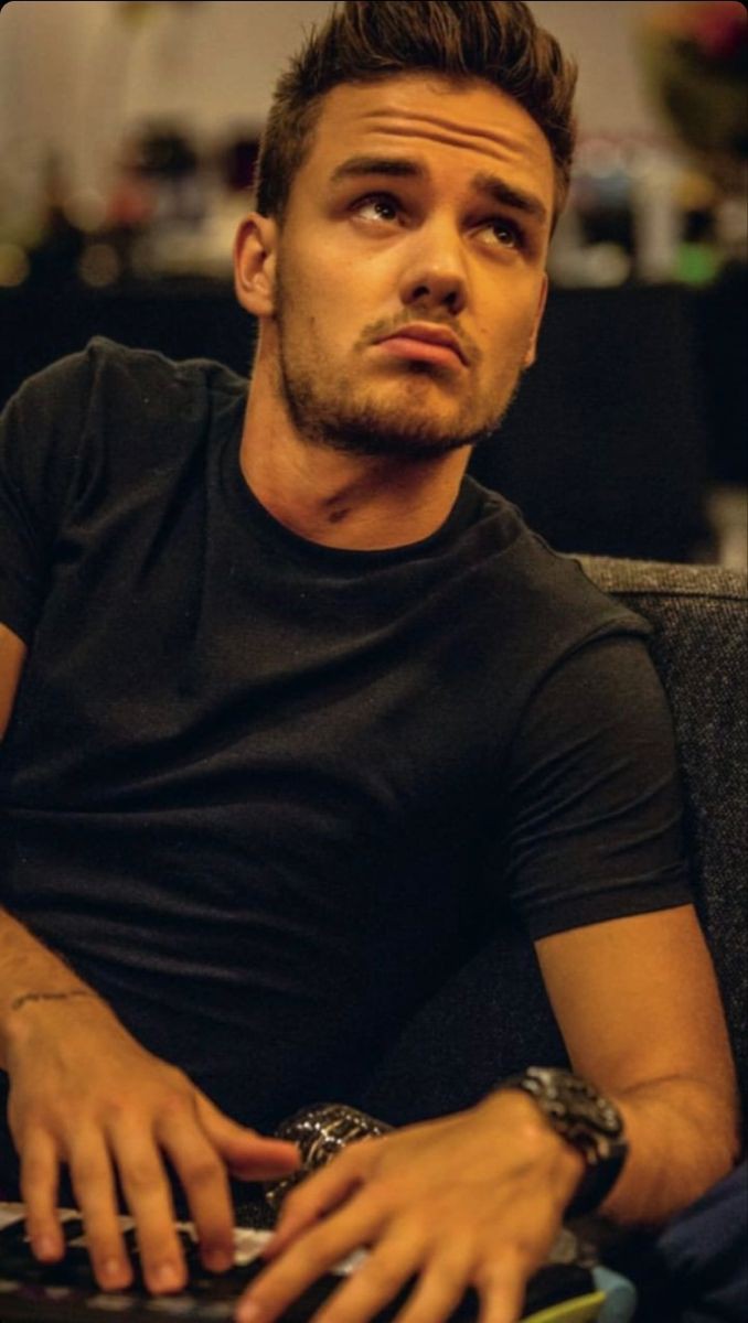 louismoon91's tweet photo. Siempre tan hermoso, eres mi rey y lo serás siempre, te amo mucho y lo haré por el resto de mi vida, como hace años juré que lo haría y hoy solo reafirmo ese amor 🤍

Liam's body 
El cuerpo de Liam
Fotos de Liam Payne https://t.co/4o2G2QBfW6