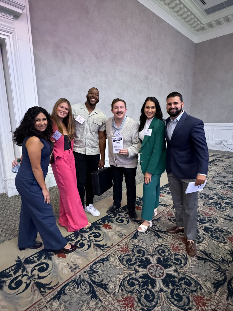 VentonBlandinTV's tweet image. I want to give a shout out to the entire @KRIS6News reporting team! The #NeighborhoodNews reporters greeted me Wednesday w/ ‘Happy Boss’ Day.’ 😍

Here are six of them attending the #Texas Association of #Broadcasters #Southwest Broadcast Newsroom Workshop at @SMU. @EWScrippsCo