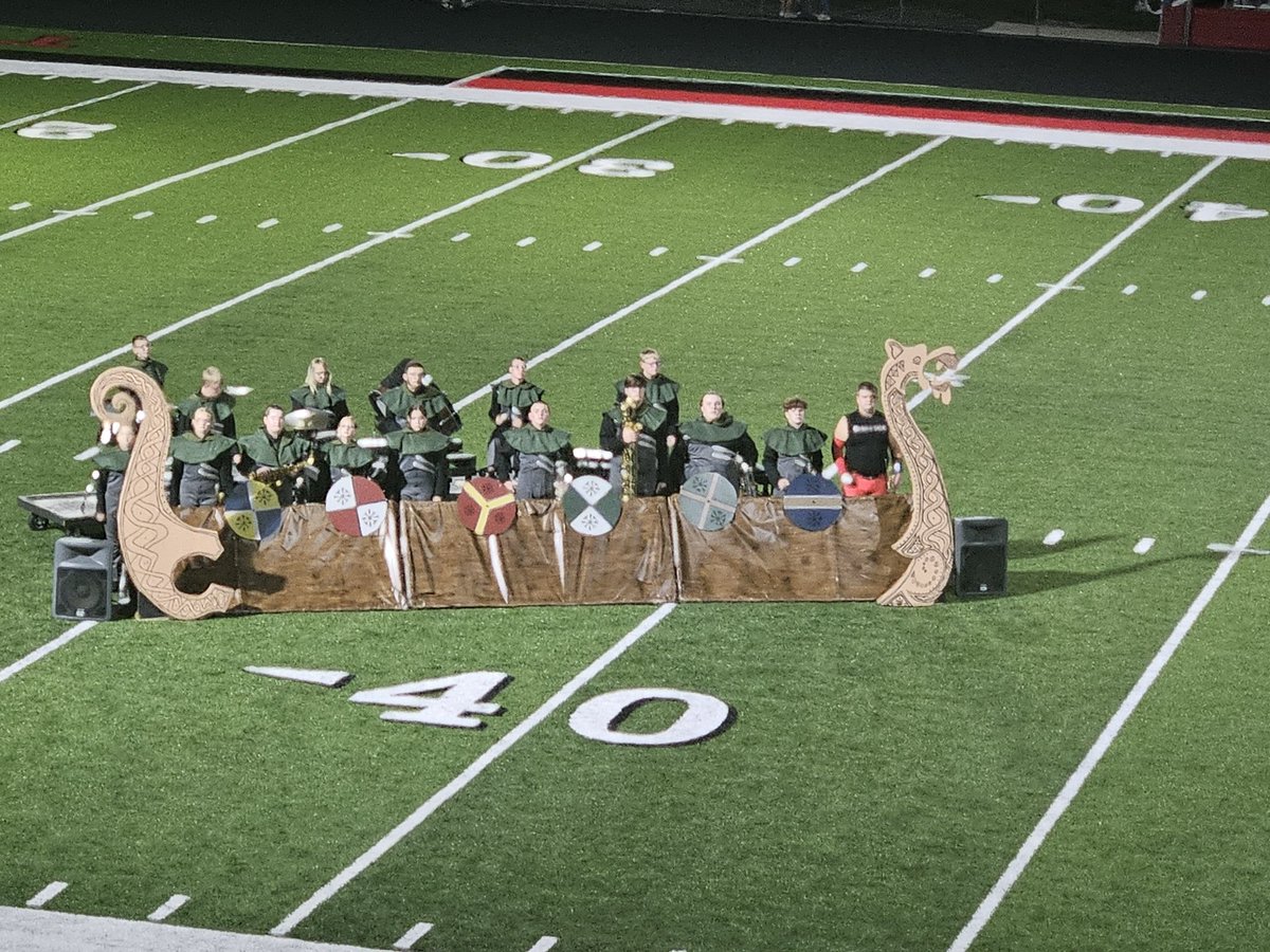 BHS__Principal's tweet photo. What a great fall season for Bluffton High School. Girls golf, boys cross country, and boys tennis all are ACAC AND sectional champions. On top of that, girls' cross country is heading to regional, AND the Bluffton Bengal Brigade made it to State. It is GREAT to be a Tiger! https://t.co/NC7eprAebC