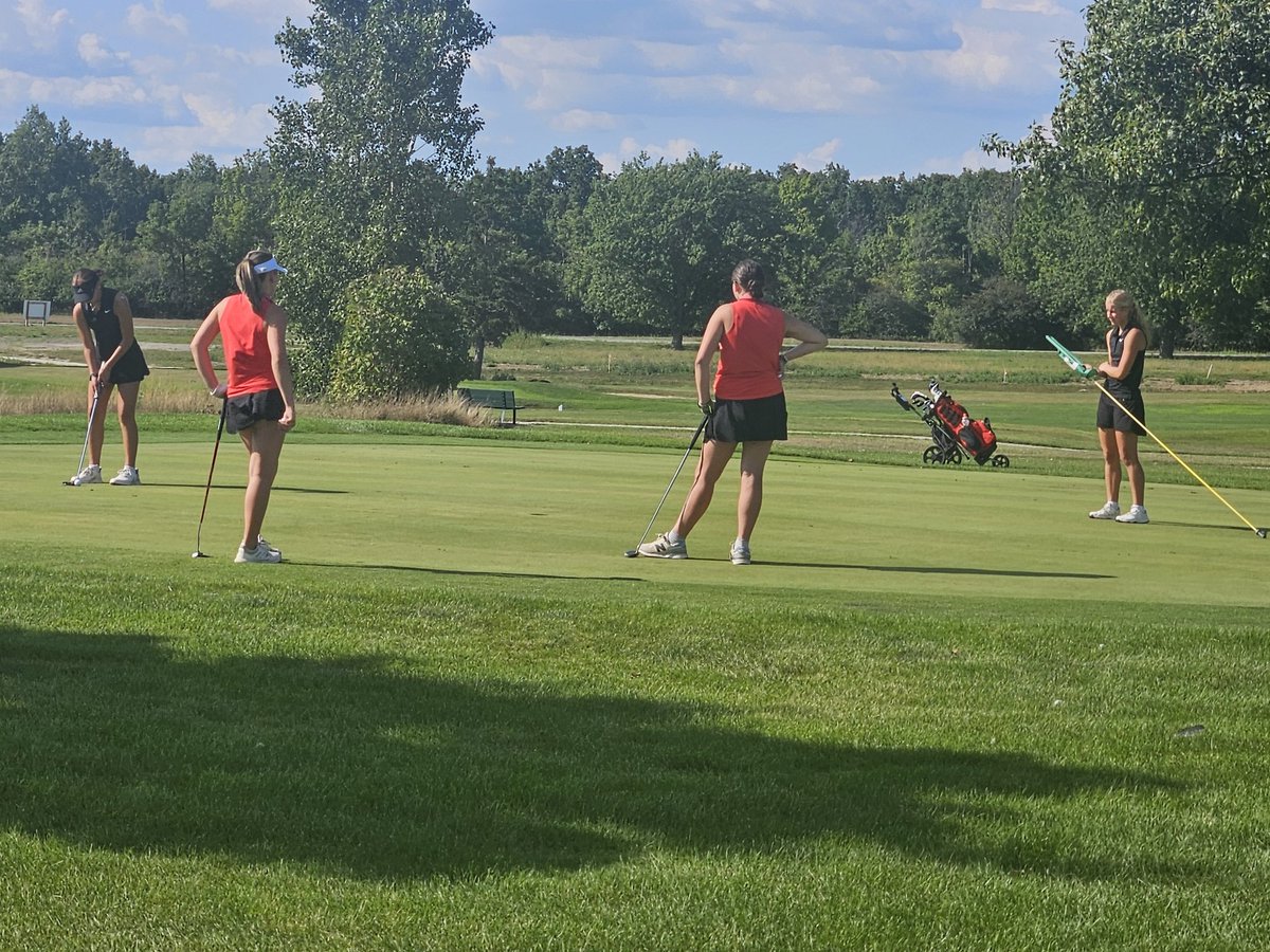 BHS__Principal's tweet photo. What a great fall season for Bluffton High School. Girls golf, boys cross country, and boys tennis all are ACAC AND sectional champions. On top of that, girls' cross country is heading to regional, AND the Bluffton Bengal Brigade made it to State. It is GREAT to be a Tiger! https://t.co/NC7eprAebC