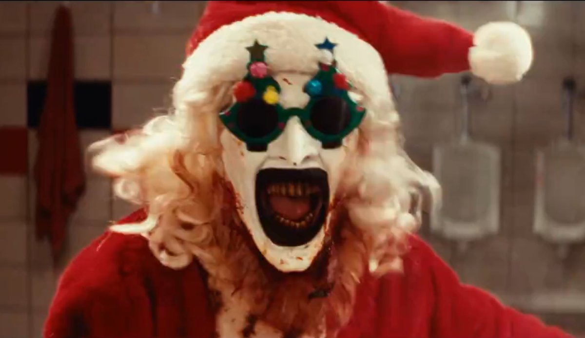MatthewDadofWar's tweet photo. If @HotTopic is smart, they’ll offer pictures with #ArtTheClownClaus at all locations this year. @TerrifierFilm @damienleone @_LaurenLaVera_ https://t.co/nVq3Dupjhx