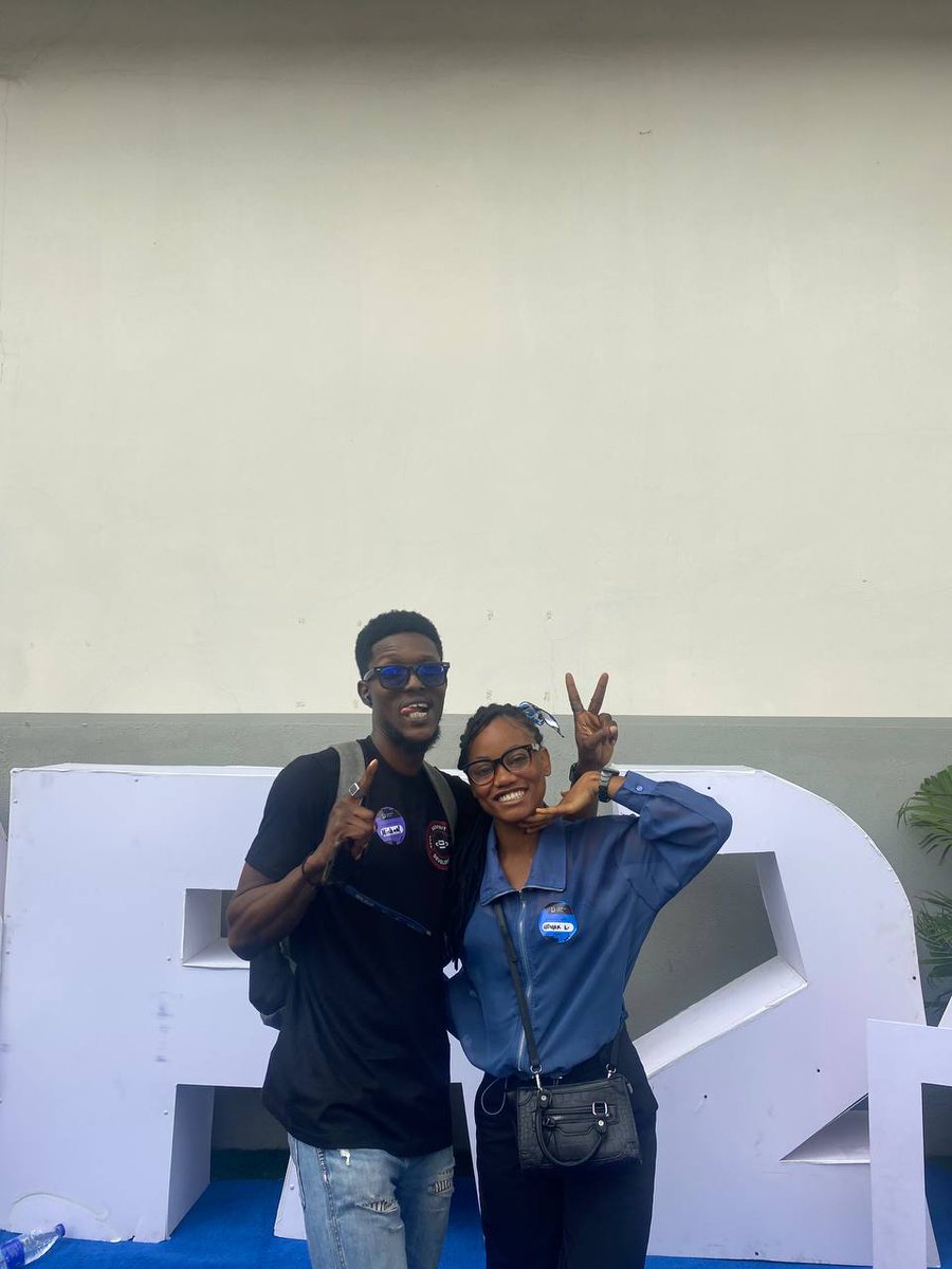 youdylaw's tweet photo. Day 3 was 💥💥💥

🥂🥂to every inspiring session 
🥂🥂to the beautiful and handsome person I connected with...😘😘
@GreatGirlly
@just_like_lumz
Etc.....
@DavidAbu_ Thanks for that ticket, I couldn't have missed this😌😌

#DataFestAfrica 
#DataFestAfrica2024 
#DFA2024 https://t.co/anwbpcMfbp