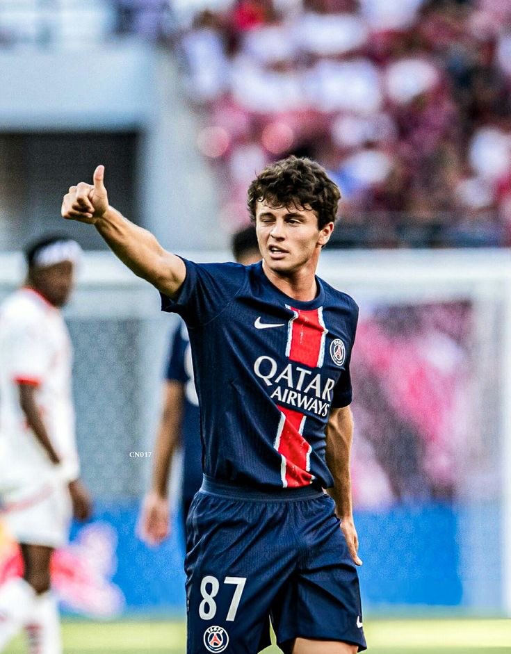 imatemynameis1's tweet photo. João Neves 🇵🇹 vs Strasbourg 📊

👟 1 Assistência 
🔑 2 Passes-Chave
🪄 1 Grande Chance Criada 
✅ 3/3 Bolas Longas 
⚔️ 11/15 Duelos Ganhos 
⛔ 7 Cortes 

MAIS UMA MASTERCLASS EM PARIS 🔥🔥🔥 https://t.co/wS3n0Y9vc9