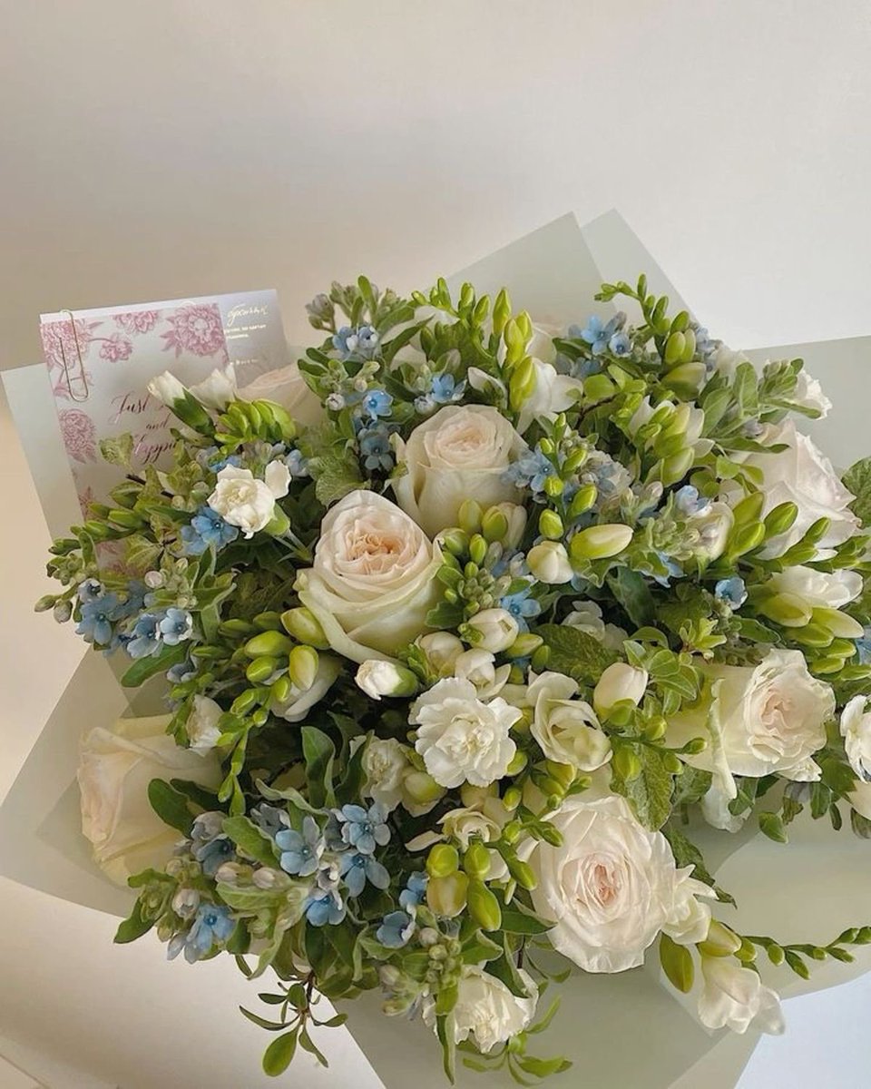 75snoir's tweet image. flowers for liam, rest easy angel #ForLiam #thankyouliam