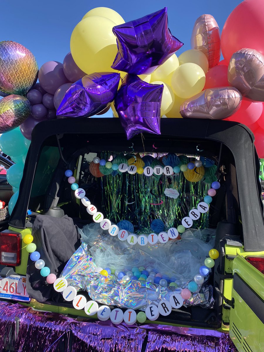 We loved seeing so many Willett students and families in their “Kindergarten Era” at the <a href="/NORWOODRECDEPT/">Norwood Recreation</a> Trunk or Treat today! #agreatplacetogrow <a href="/NorwoodSchools/">NPS</a>