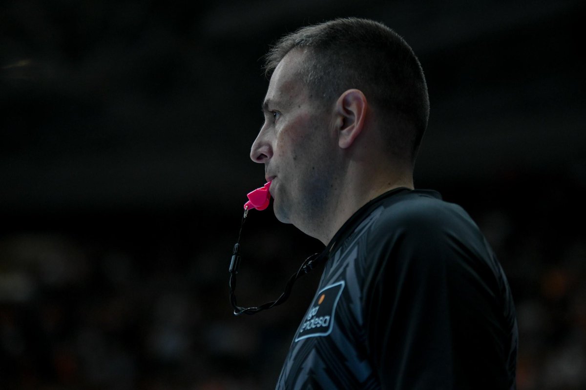 🏀 Hoxe o Leyma Basquet Coruña <a href="/basquetcoruna/">Leyma Basquet Coruña 🍊</a> sumouse á campaña 🎗️ dentro do compromiso da ACB. Proxectouse o vídeo da campaña nos marcadores e houbo varias accións de visibilización. Grazas a Beatriz Benito e ás afeccións <a href="/NaranjaTsunami/">TsunamiNaranja 🍊🥬🍍</a> e #FamiliaNaranja polo apoio 🧡.