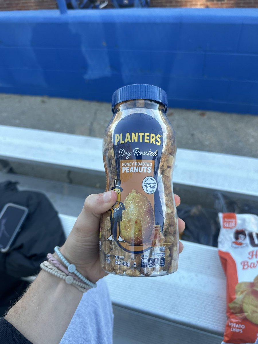 _Tyler_Minton's tweet photo. @TransyBaseball @kyledatrainer 18 snacks 18 innings
Inning 17
Plants dry roasted nuts
Rating 7/10 https://t.co/DeAAVPXVM7