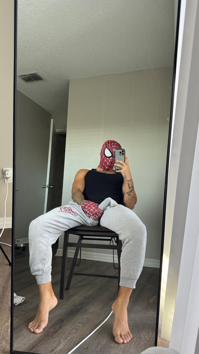 Content from sneakychrisss