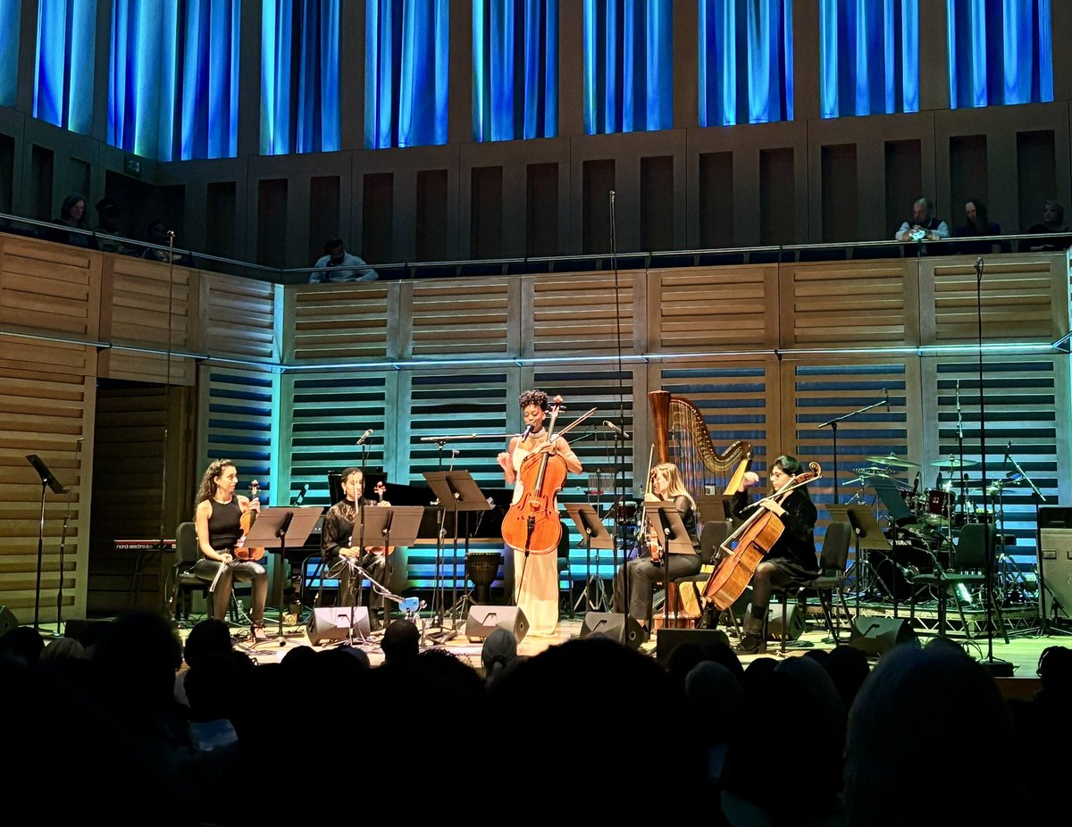 RoyalPhilSoc's tweet photo. What a way to close @BLKLivesinMusicโs #classicallyblack symposium at @KingsPlace than with composer, vocalist and cellist @AyannaWJ - and friends! Congratulations BLiM and all the speakers and artists involved. https://t.co/ydBbV4F0JA