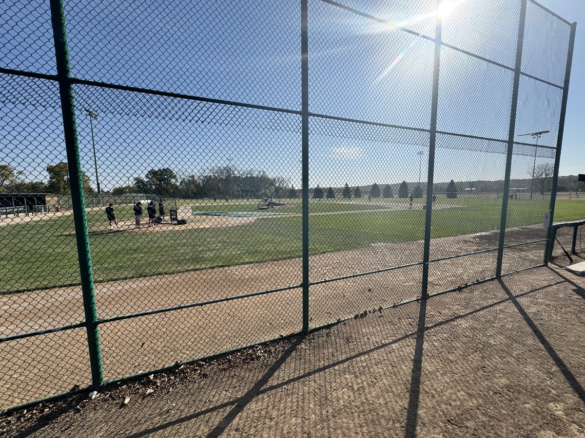 Thank you to all the coaches, players and staff at Iowa Lakes CC for a great visit!
<a href="/whynotbrandon03/">Brandon Villabrille</a> <a href="/IowaLakesbball/">IowaLakes Baseball</a>