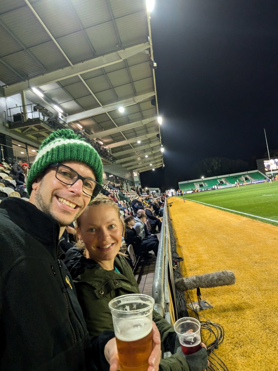 Sierra21T's tweet photo. Fully enjoyed our trip to @dragonsrfc to watch @BenettonRugby bring home a 32 - 21 win, great to see some of the ex-wasps guy, Jacob &amp;@MalakaiFekitoa. Top night! #OAWAAW https://t.co/qaMaO4wHzt