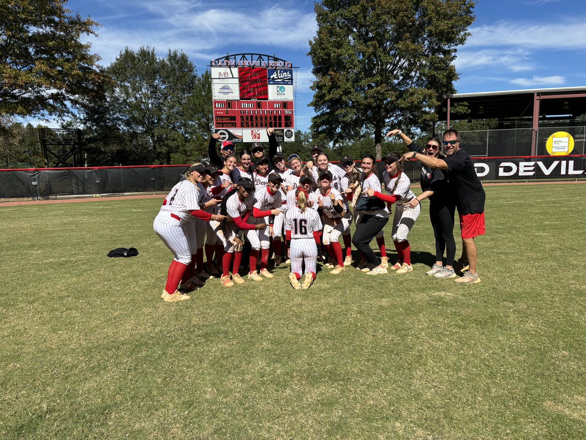 LHSAthl's tweet photo. The Lady Devils Softball Team wins the series with a 5-3 win today over a good Coffee County team! Next up the team will host Effingham Co on Thursday in the @OfficialGHSA Sweet 16! https://t.co/gHlvxMR2oe