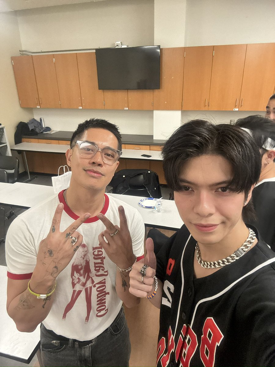 BGYO_Nate's tweet photo. so happy to see you again kuya @BrianPuspos !  we r ready for that year ender EP hehe #BGYO https://t.co/oC51gzyTXb