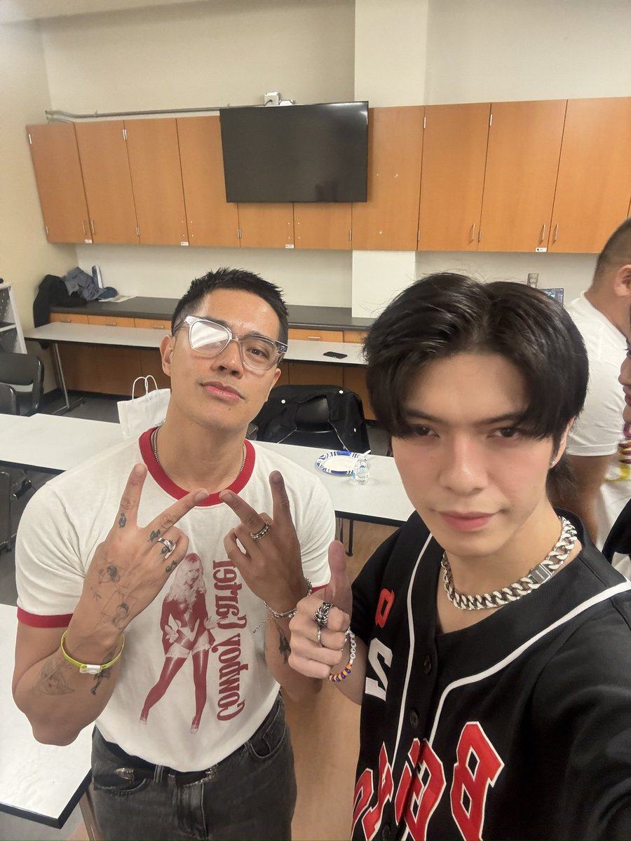 so happy to see you again kuya <a href="/BrianPuspos/">BP</a> !  we r ready for that year ender EP hehe #BGYO