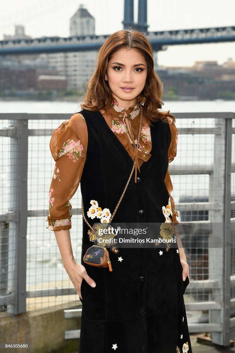 CelebrityVSCel3's tweet photo. @AboutMusicYT Fazura 😍

@missfazura #Fazura #NurFazura https://t.co/ZlL9S7C1hd