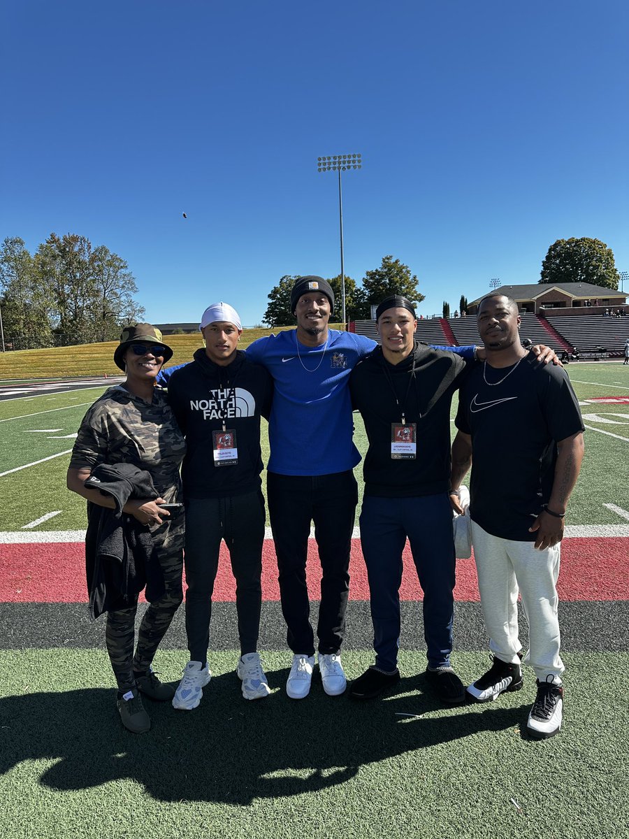 Thank you to <a href="/Mstout_3/">Coach Quon</a> <a href="/CoachWalker_M/">Coach Mike Walker</a> <a href="/RealdealTY/">TY Holder</a> &amp; Gardner Webb for a Great Game day visit for 2 Outstanding ballers <a href="/LadamionB/">Ladamion Boyd</a> <a href="/Tyler_Boyd07/">Tyler Boyd</a> 🙏🏽