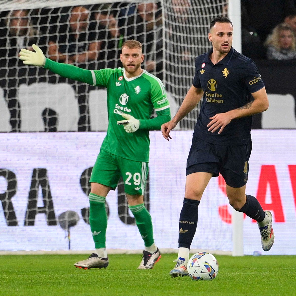 juventusfcen's tweet photo. 𝗔𝗻𝗼𝘁𝗵𝗲𝗿 clean sheet 🧹 https://t.co/csa5BHuSgX