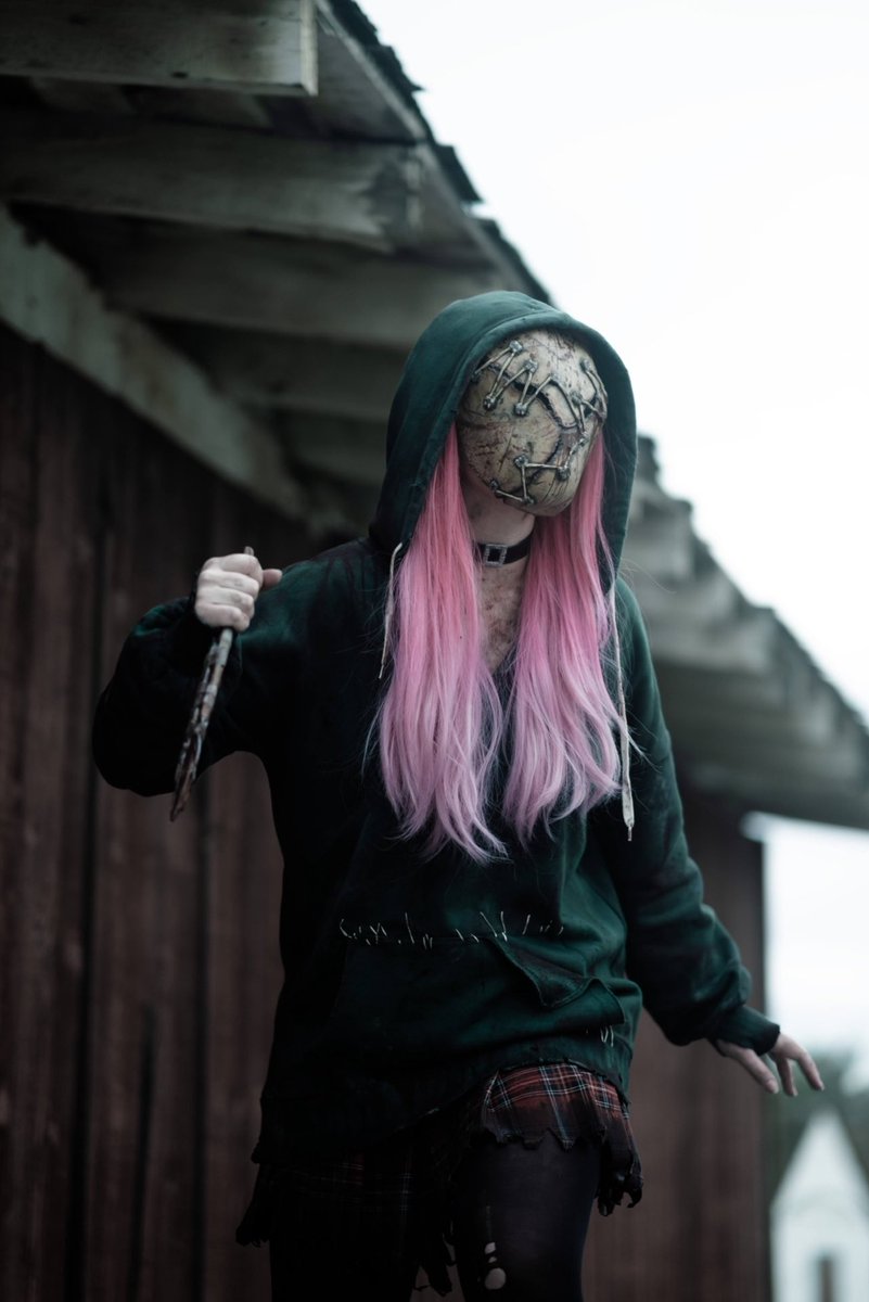 saylumcroft's tweet image. “There’s Darkness Among Us”
Repping my Favorite girl from @DeadbyDaylight  🙌🏻

Susie cosplay by me @saylumcroft 
Photos by @shakapics 

#DeadbyDaylgiht #dbd #DeadbyDaylightcosplay