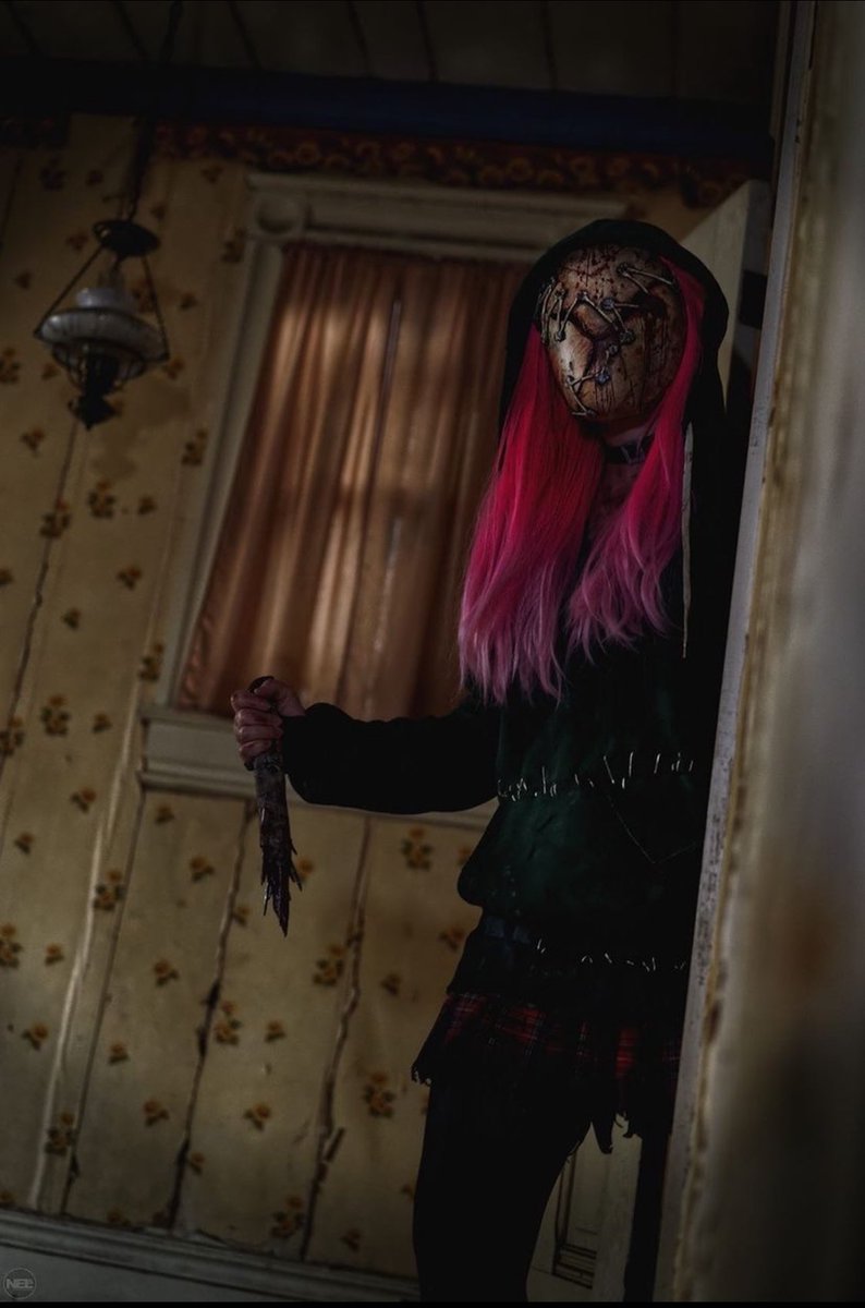 saylumcroft's tweet image. “There’s Darkness Among Us”
Repping my Favorite girl from @DeadbyDaylight  🙌🏻

Susie cosplay by me @saylumcroft 
Photos by @shakapics 

#DeadbyDaylgiht #dbd #DeadbyDaylightcosplay