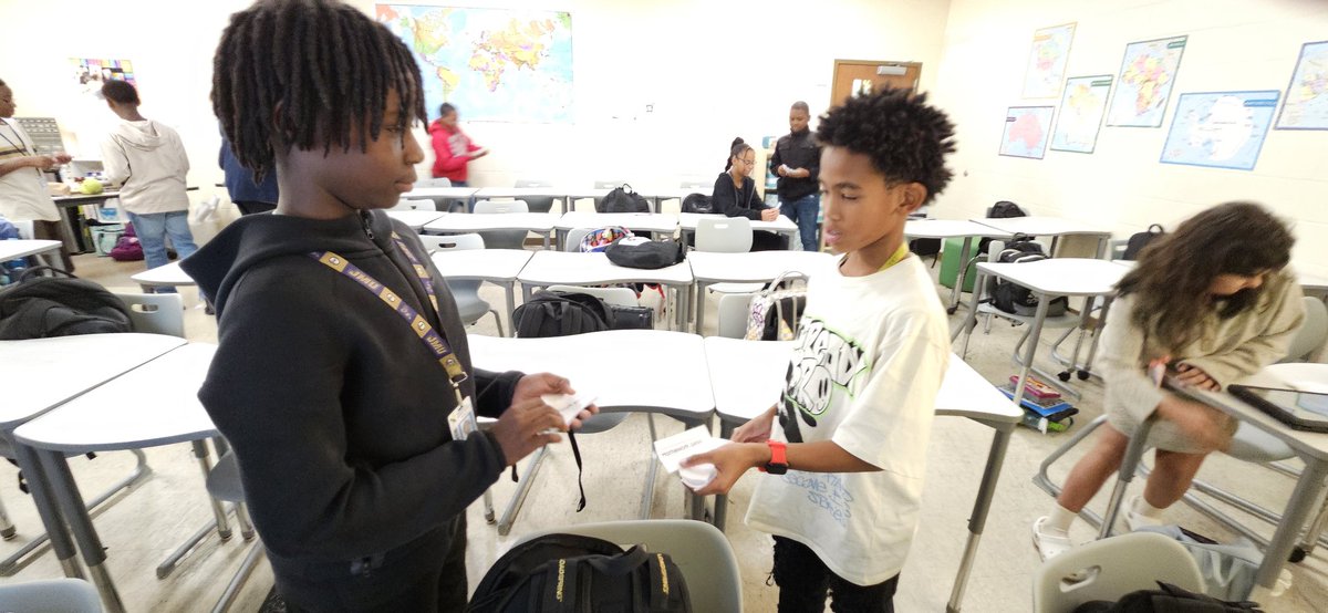 MrsMInman06's tweet photo. Ss participated in a trading simulation to learn about the Silk Road. No one actually got lunch detention but the +5pts coupons were popular! @RichlandTwo @BMSatRSD2 https://t.co/JF0McrWwlc