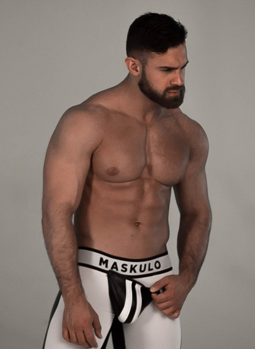 Male Wrappers - Eyes are always single tweet media