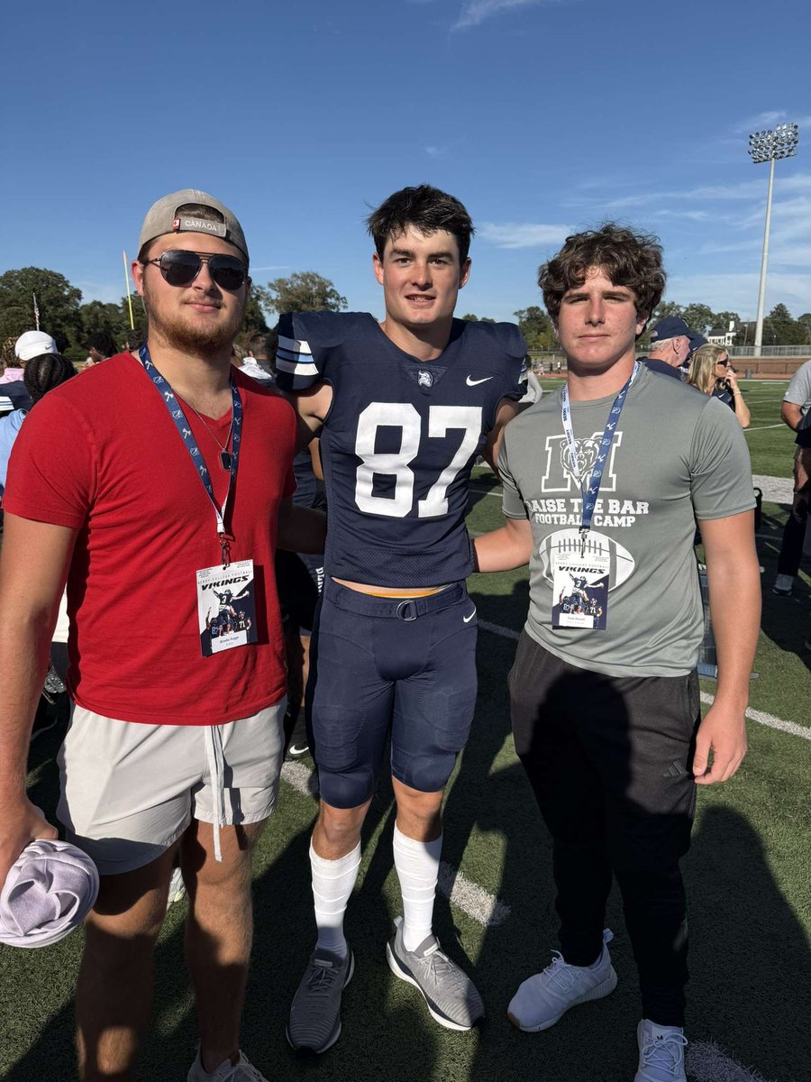 NashHowell44's tweet photo. Had a great time @BerryFootball Today and got to see an old teammate play!
Thanks for the invite @FB_CoachElliott
@RecruitGeorgia
@athleticsICHS1
@247Sports
@SirmansClayton https://t.co/CZVi7pgG4b