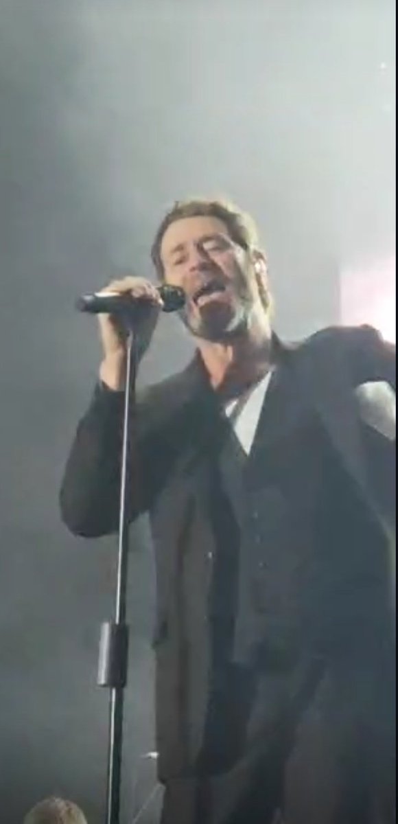 TakeThatFanBase's tweet photo. #GreatestWeekend #EverythingChangesinfull #Malta @GaryBarlow #HowardDonald #screenshots
Thanks to the admin of @NLTTGirlies who went 'live' on #IG! #thankalot #♥️💚💛🧡 https://t.co/7sArosigkQ
