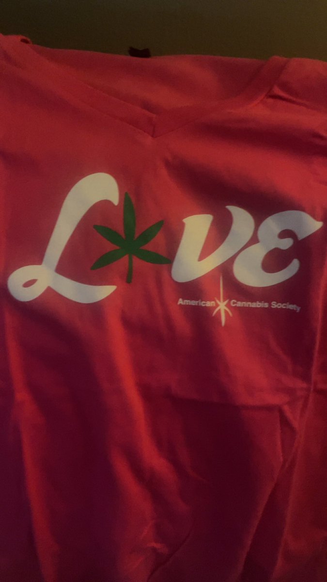 Megs0418's tweet image. HUGE SHOUTOUT to @chinamopedscoot for this kickass care package!!! Everything is awesome!! I love it!!! Thank you again😁😁💚💚