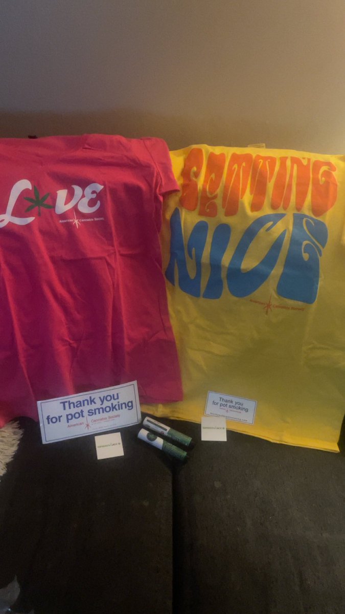 Megs0418's tweet image. HUGE SHOUTOUT to @chinamopedscoot for this kickass care package!!! Everything is awesome!! I love it!!! Thank you again😁😁💚💚