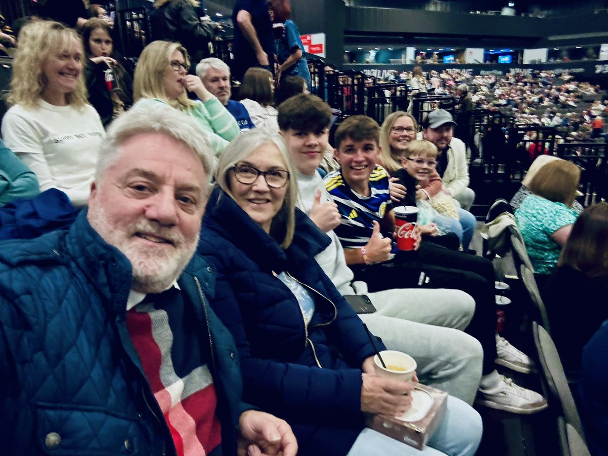 Amanda_F_1987's tweet photo. Les Miserables, so amazing we’re going back tomorrow to do it all over again 😍

#LesMiserables
#LesMisArenaTour https://t.co/P5VRmXQvfS