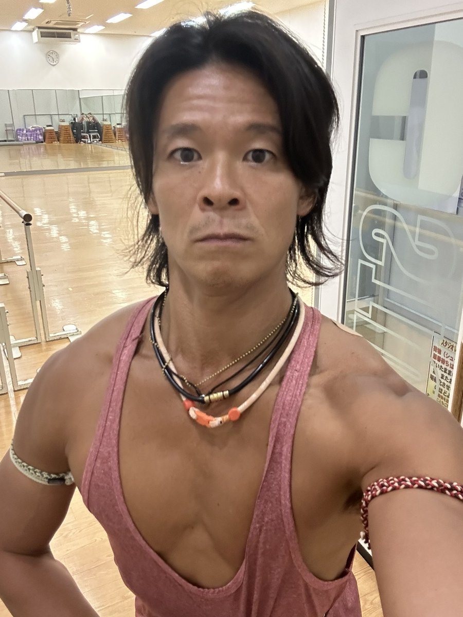 IdealLifeSeeker's tweet image. Before &amp;amp; after #workout and #cardio

#Pumpup in order to stay high #BaselMetabolism around 1,800kcal