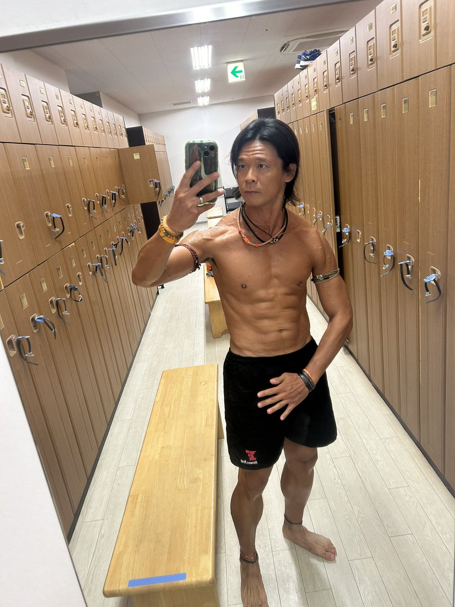 IdealLifeSeeker's tweet image. Before &amp;amp; after #workout and #cardio

#Pumpup in order to stay high #BaselMetabolism around 1,800kcal