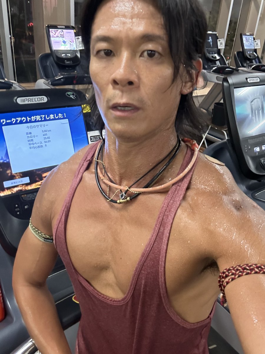 IdealLifeSeeker's tweet image. Before &amp;amp; after #workout and #cardio

#Pumpup in order to stay high #BaselMetabolism around 1,800kcal