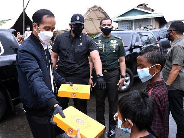 Pak <a href="/jokowi/">Joko Widodo</a> hari ini