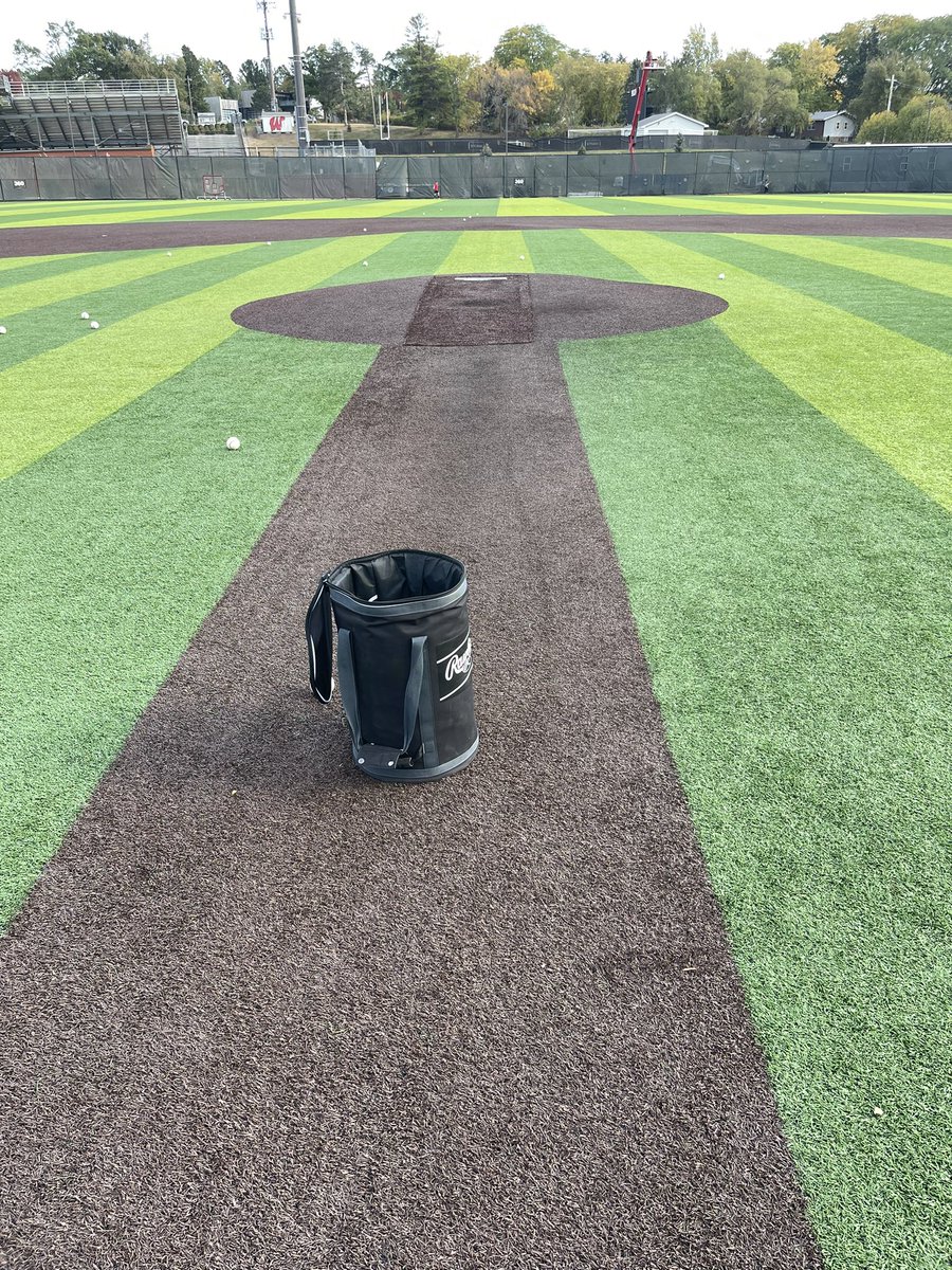 Tom Oldham tweet media