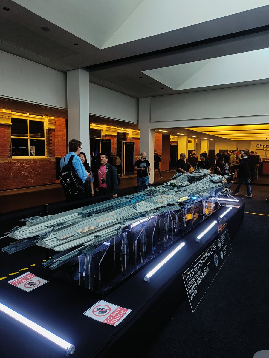 Dawkso's tweet image. Premier jour à la #Citizencon2954 , incroyable tout ce travail !