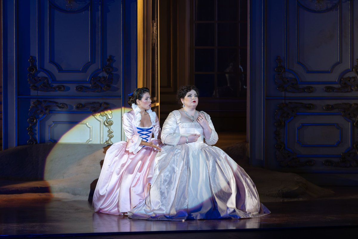 OperadeTenerife's tweet photo. ⏳ Despedimos a ‘Ariadne auf Naxos’ tras una semana llena de emociones y momentos inolvidables.

No podemos estar más agradecidos por el increíble esfuerzo y dedicación del elenco, la orquesta, y todo el equipo artístico y técnico 🙌

#AuditoriodeTenerife #ÓperadeTenerife https://t.co/axFnTi1PF8