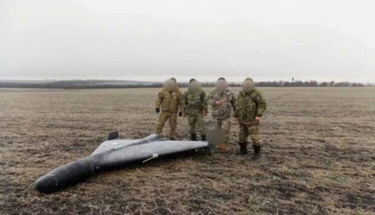 nachomdeo's tweet photo. China ya no oculta su apoyo a Rusia en sus ataques contra Ucrania y el Departamento del Tesoro de EEUU confirmó que dos empresas chinas están fabricando drones que son usados para atacar a las ciudades ucranianas. La guerra se calienta un poco más
Sale hilo https://t.co/D2BxlDWTB7