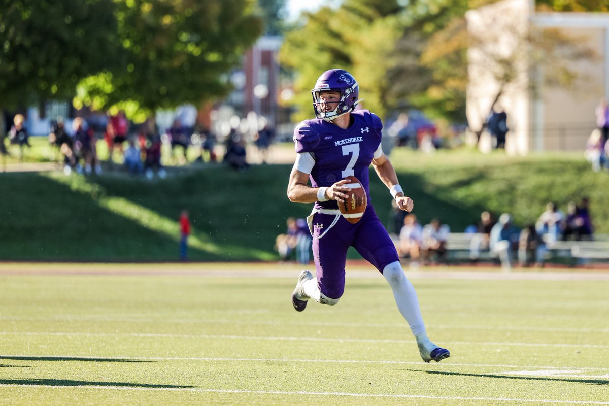 🏈🐾RECAP| Bearcats Go Toe-to-Toe with Nationally-Ranked Opponent; Ty Michael throws for 400 yards; Yogi Flager Jr. breaks program receiving touchdowns record 

🔗tinyurl.com/24tpgf7k

#BearcatsUnleashed #GLVCfb