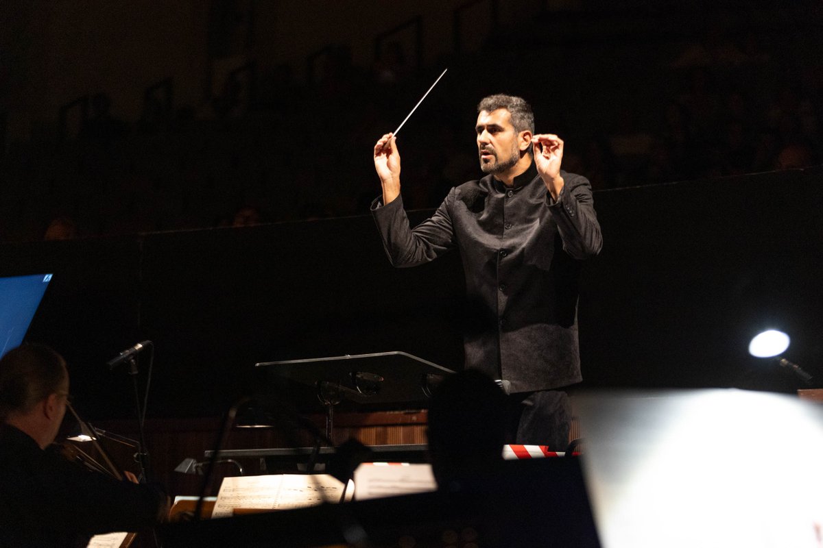 OperadeTenerife's tweet photo. ⏳ Despedimos a ‘Ariadne auf Naxos’ tras una semana llena de emociones y momentos inolvidables.

No podemos estar más agradecidos por el increíble esfuerzo y dedicación del elenco, la orquesta, y todo el equipo artístico y técnico 🙌

#AuditoriodeTenerife #ÓperadeTenerife https://t.co/axFnTi1PF8