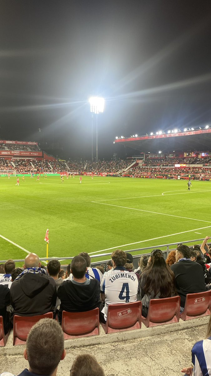 Tarde en Montilivi 📍⚽️ 
 Juego asociativo, hombre libre, tercer hombre, presión alta.. y muchísimo fútbol 💙🙌🏼