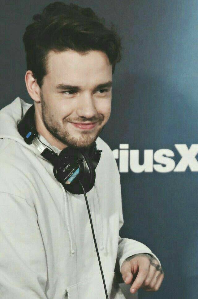 littlechild1d's tweet photo. شبت بخیر پاستیل خرسی قشنگم @LiamPayne
منتظرم تو خوابم‌ببینمت:)
We love you liam 
 hereforliam https://t.co/NK89eqKopg