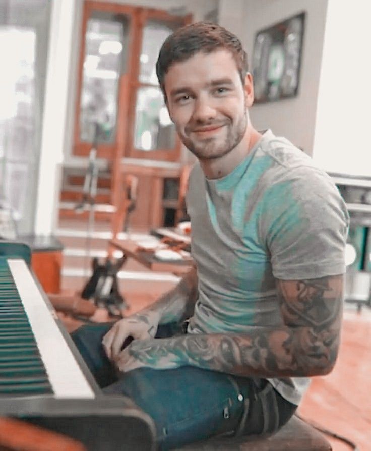 Beglorious5's tweet photo. Buscabas algo?

#Liam_Payne 
#LiamPayne 
Cuerpo de Liam Payne
Liam's body
Liam body
Liam Payne body https://t.co/iw6b4TMKZA